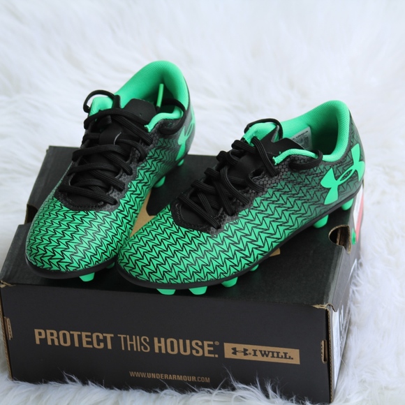 Boys Under Armour Soccer Cleats - Picture 3 of 7